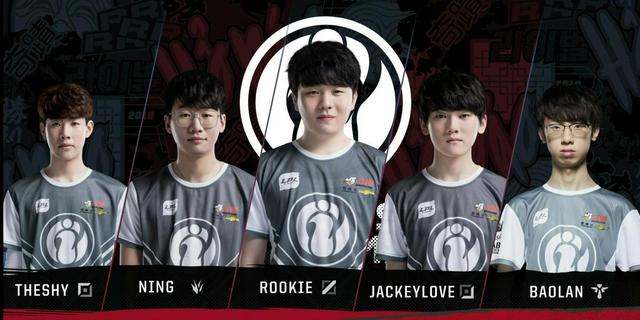 球迷们在最 球迷们在最