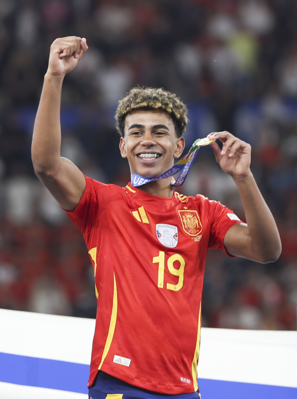 提供了关于 提供了关于